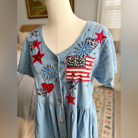 Vintage Denim Dress with Star and Flag Embroidery - Picture 3 of 9